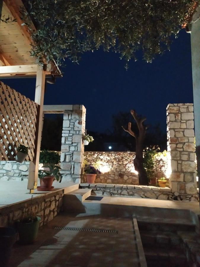 Tonea's Himare